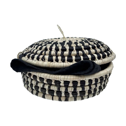 Handwoven Mexican Tortilla Basket with Lid - Made from Palm Leaves