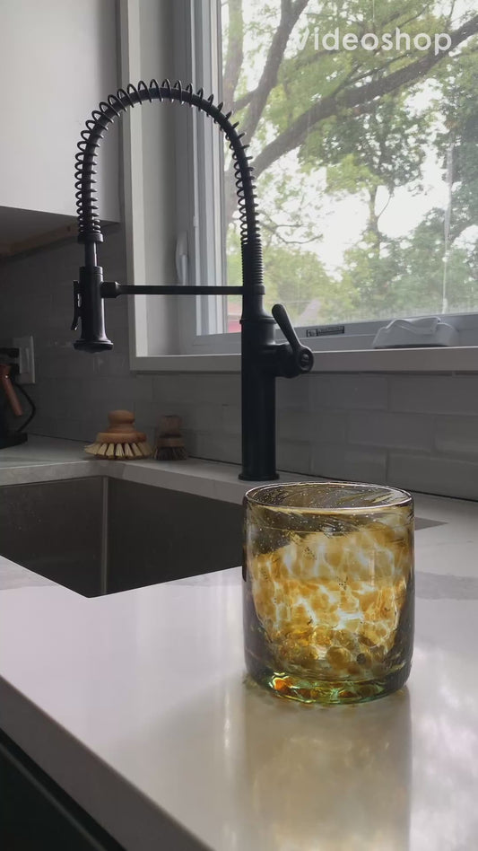 Vasos de vidrio moteado soplado a mano en ámbar - Juego de 2 | Vasos mexicanos para beber | Capacidad de 12 onzas