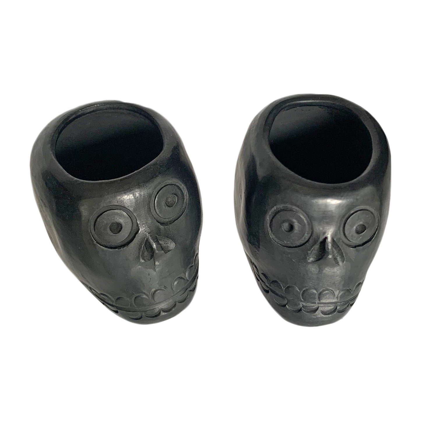 Vasos de chupito con calavera de arcilla negra fabricados en México, capacidad de 3 oz (juego de 2)