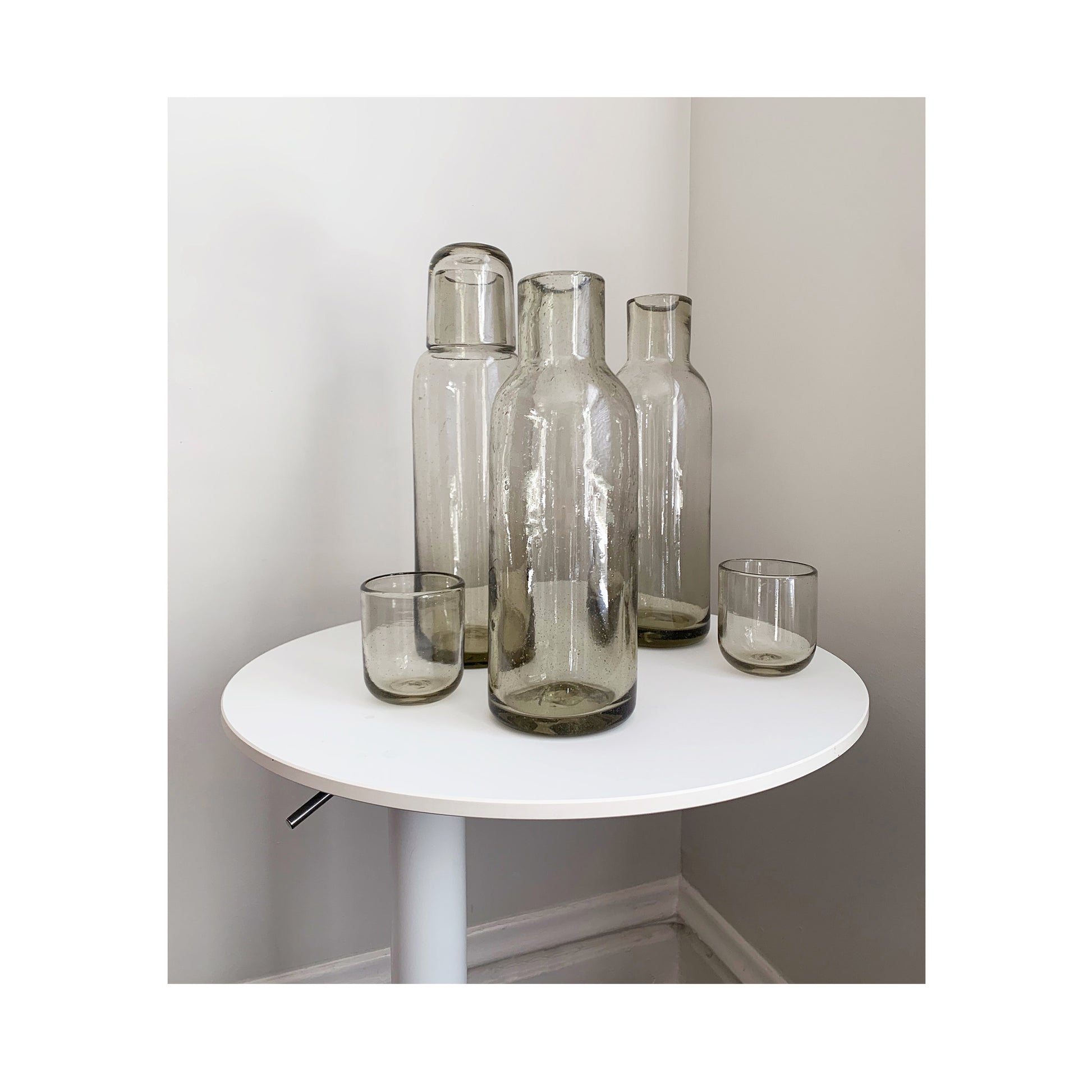 https://www.thecuratedpantry.com/cdn/shop/products/carafe6.jpg?v=1655763416&width=1946